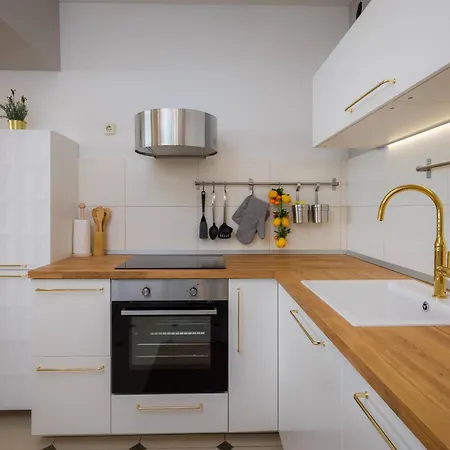 Sun Views سبليت